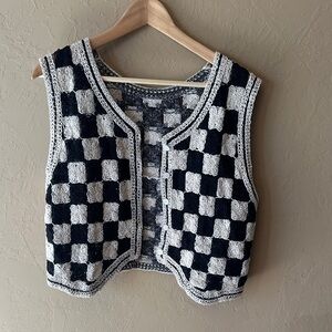 SHEIN Black and White Checkered Beat Top